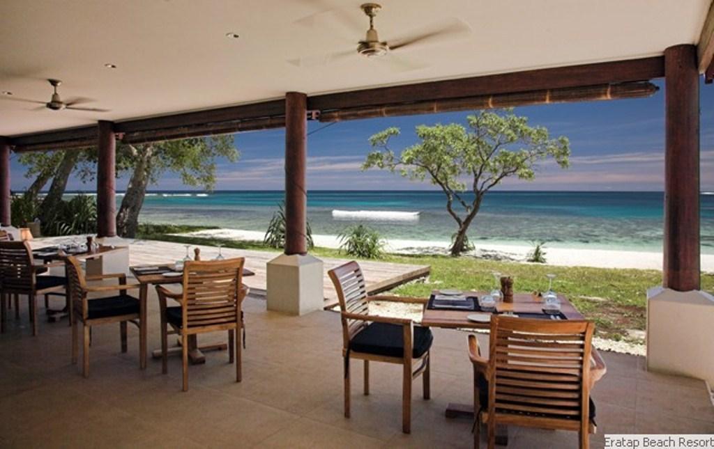 Eratap Beach Resort พอร์ตวิลา ภายนอก รูปภาพ