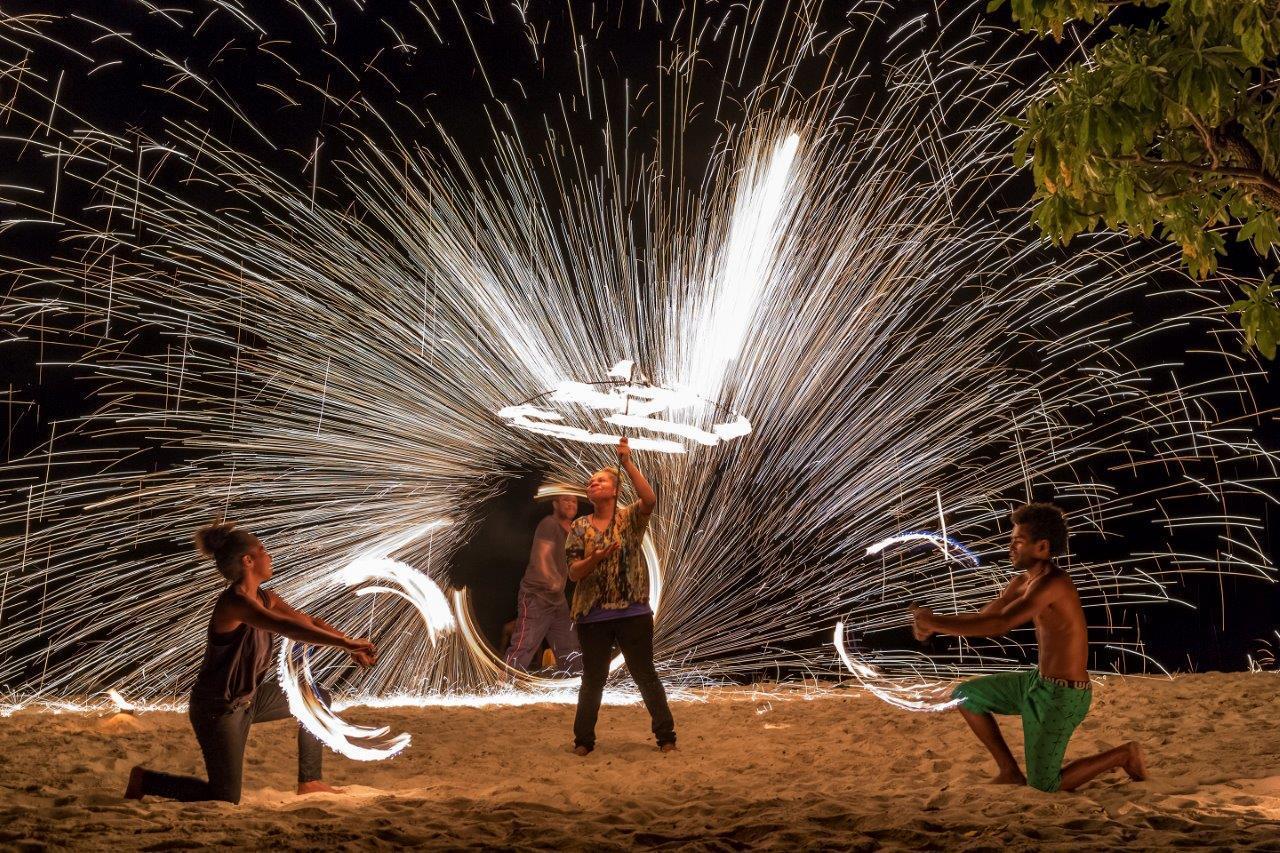Eratap Beach Resort พอร์ตวิลา ภายนอก รูปภาพ